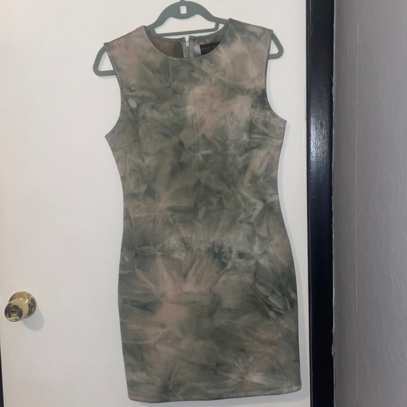 Black label by C’est Toi size Medium Dress - Picture 1 of 4